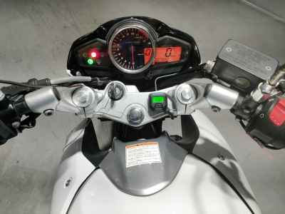 Suzuki GSR250