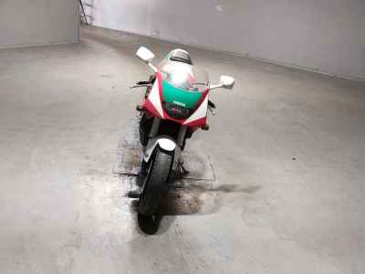 Yamaha TZR250R