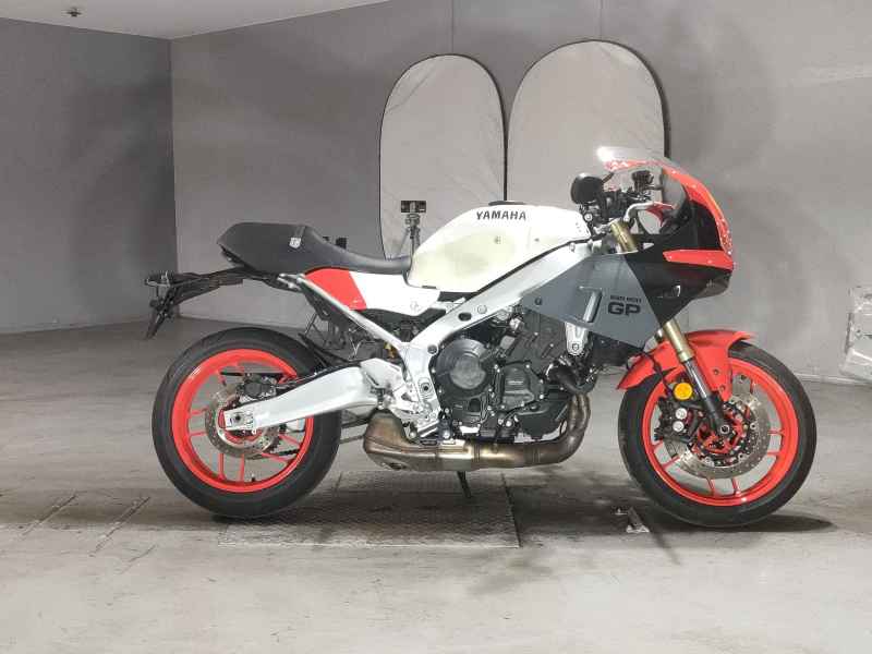 Yamaha XSR900 GP 2024