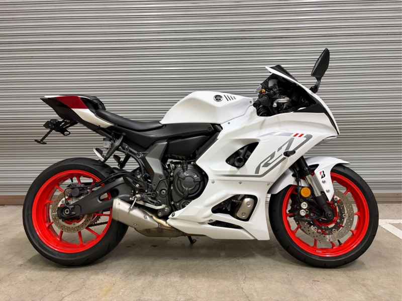 Yamaha YZF-R7 2025