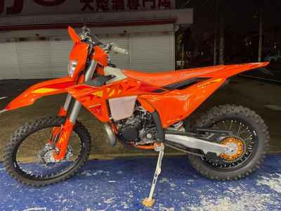 KTM 250 EXC Six Days 2025