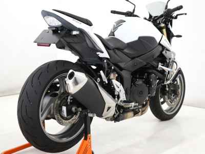 Suzuki  2013