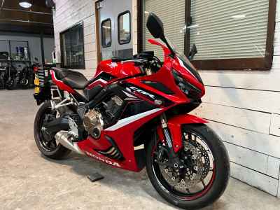 Honda CBR650R 2022