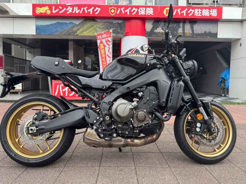 Yamaha XSR900 2025