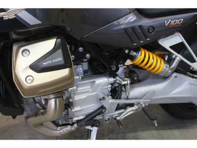 Moto Guzzi V100 Mandello 2023