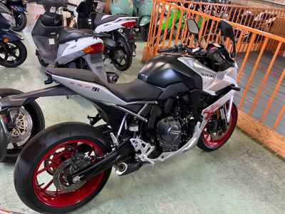 Suzuki GSX-8R 2024