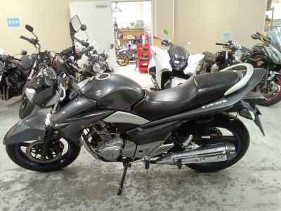 Suzuki GSR250