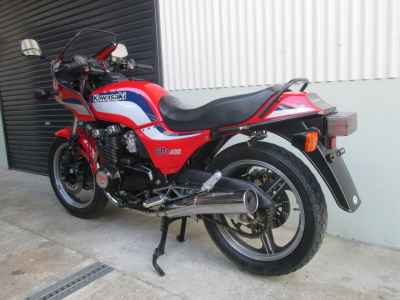 Kawasaki GPZ400F 2026
