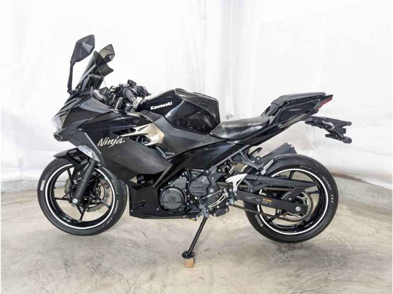 Kawasaki Ninja 400 2021