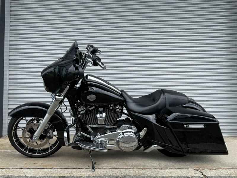 Harley-Davidson Street Glide FLHXS1690 2021