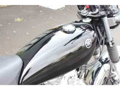 Yamaha SR400 2019