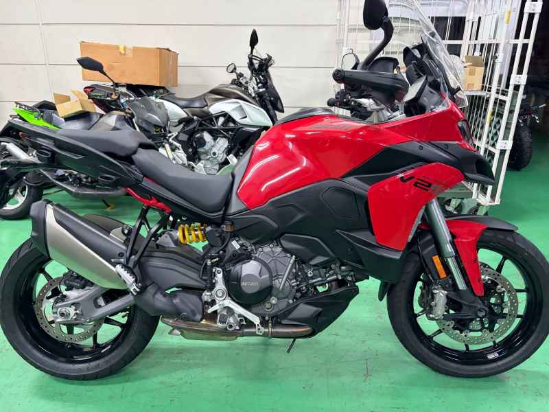 Ducati Multistrada V2S 2025