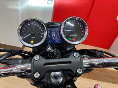 Kawasaki Z900RS 2025