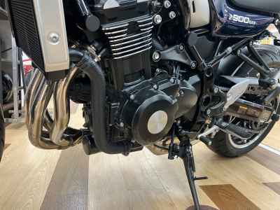 Kawasaki Z900RS 2023
