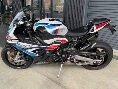 BMW M1000RR 2024