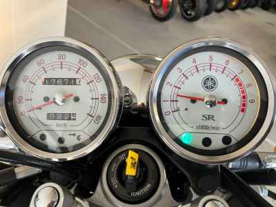 Yamaha SR400 2021
