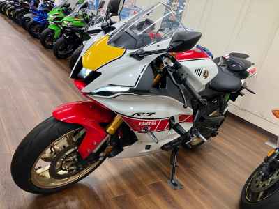Yamaha YZF-R7 2022