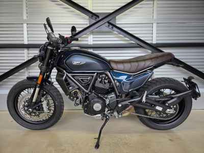Ducati Scrambler Nightshift 2025