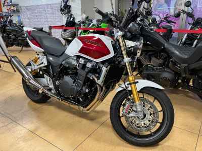 Honda CB1300SF 2025