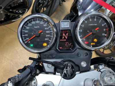 Honda CB1300SF 2025