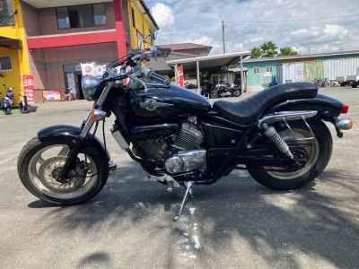 Honda Magna 250