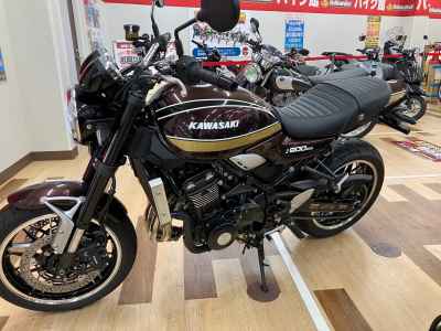 Kawasaki Z900RS 2025