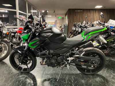Kawasaki Z400 2021