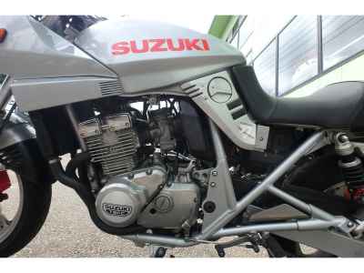 Suzuki GSX250S Katana