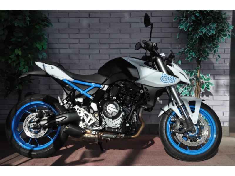 Suzuki GSX-8S 2023