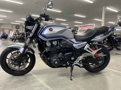 Honda CB1300SF 2023