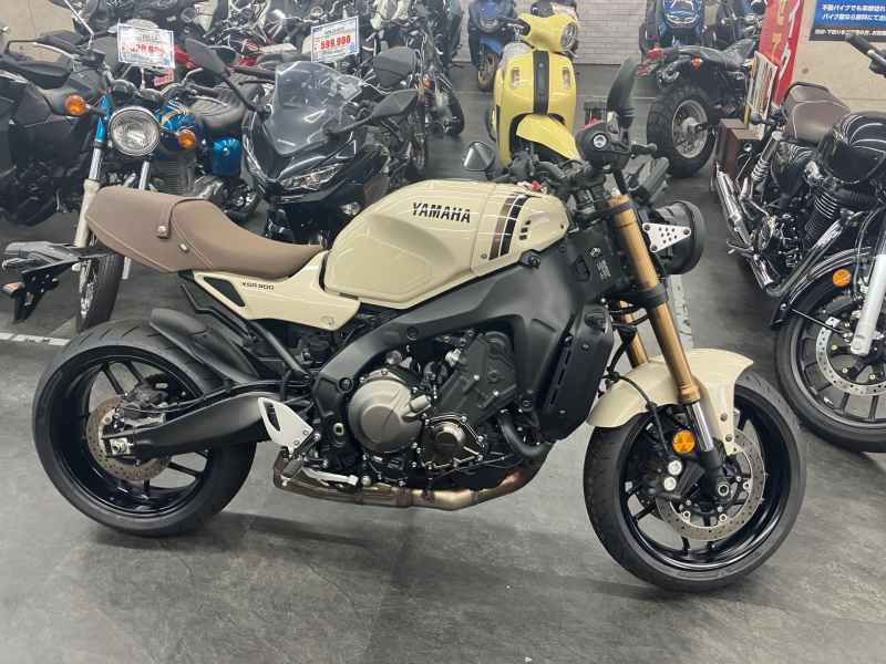 Yamaha XSR900 2025