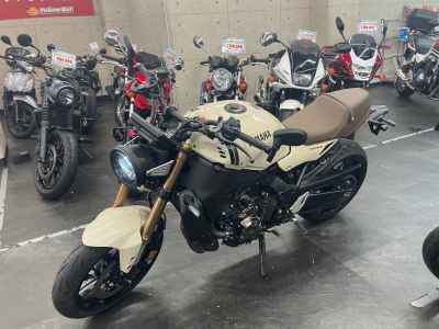 Yamaha XSR900 2025