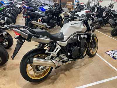 Honda CB1300SF 2022