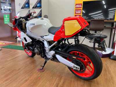 Yamaha XSR900 GP 2024