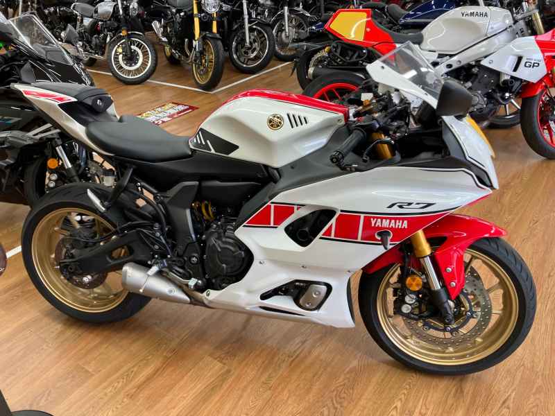 Yamaha YZF-R7 2022