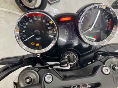 Kawasaki Z900RS 2022