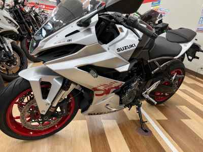 Suzuki GSX-8R 2024