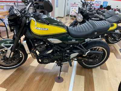 Kawasaki Z900RS 2023