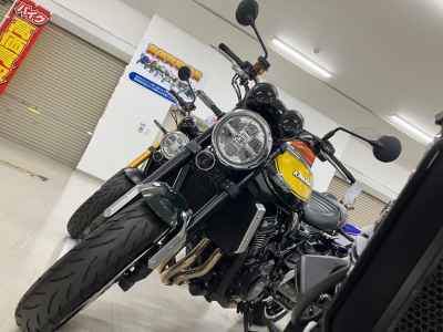 Kawasaki Z900RS 2023
