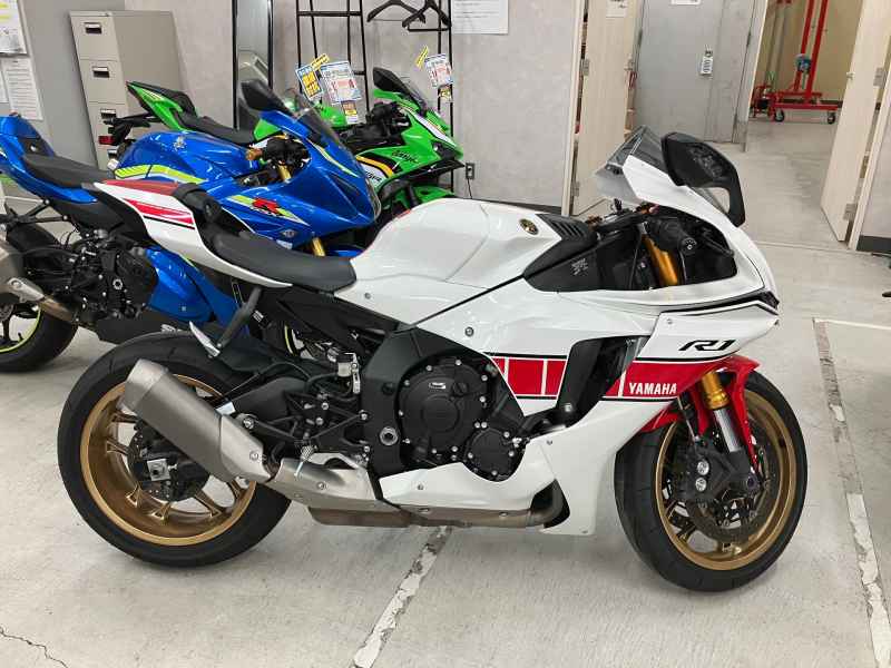 Yamaha YZF-R1 2023