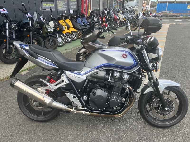 Honda CB1300SF 2023