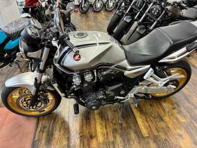 Honda CB1300SF 2021