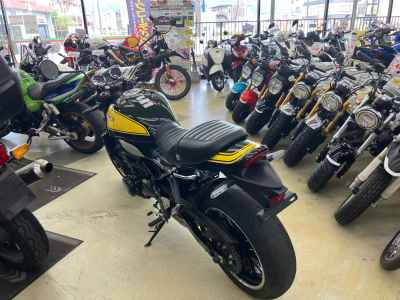 Kawasaki Z900RS 2023
