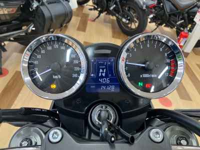 Kawasaki Z900RS 2023