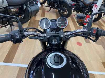 Kawasaki Z900RS 2023