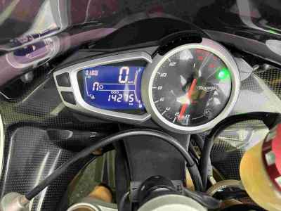 Triumph FIREBIRD N675 R 2014