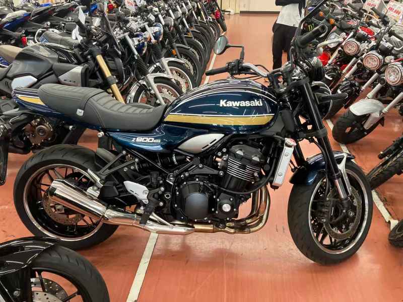 Kawasaki Z900RS 2023
