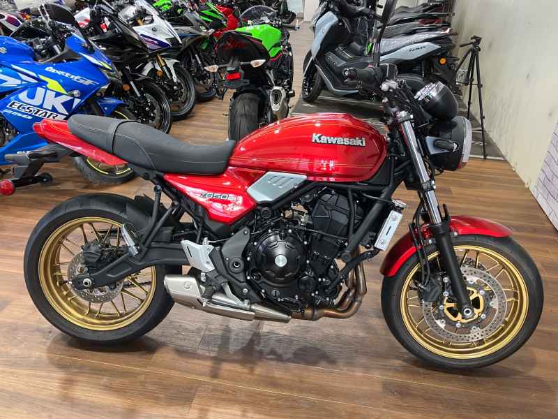 Kawasaki Z650RS 2024