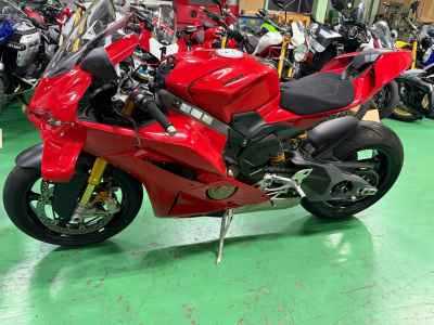 Ducati Panigale V4S 2025