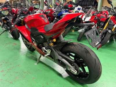 Ducati Panigale V4S 2025
